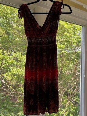 Women’s Red Patterned V-Neck Summer Dress